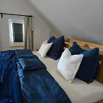 Zentrale Wohnung, Haustiere- Und Kinderfreundlich * Weener