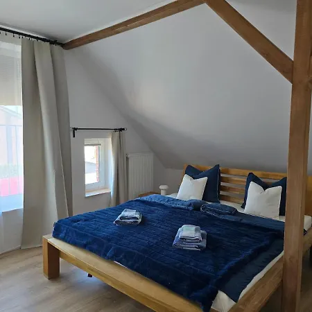 Zentrale Wohnung, Haustiere- Und Kinderfreundlich * Weener