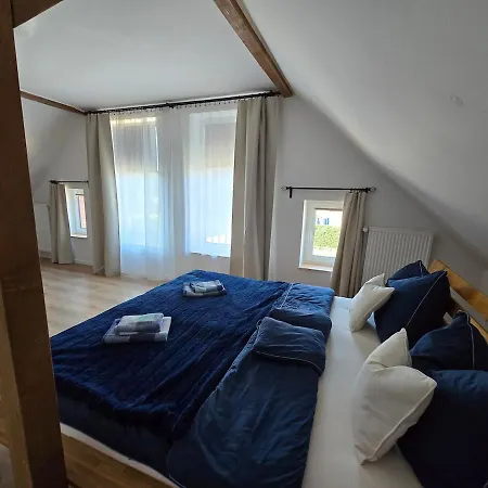 Zentrale Wohnung, Haustiere- Und Kinderfreundlich * Weener