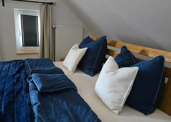 Zentrale Wohnung, Haustiere- Und Kinderfreundlich * Weener