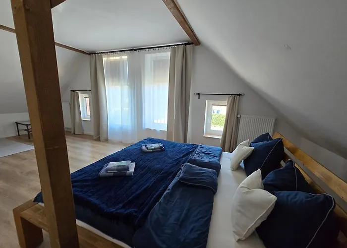 Zentrale Wohnung, Haustiere- Und Kinderfreundlich * Weener