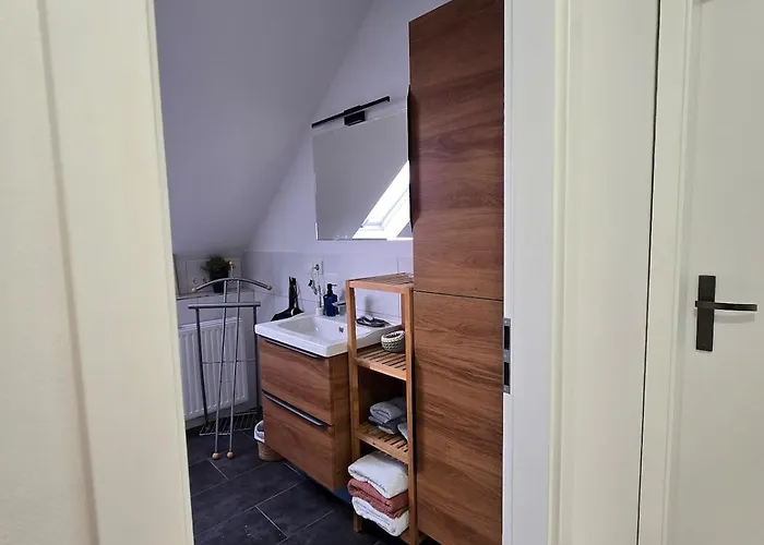 Zentrale Wohnung, Haustiere- Und Kinderfreundlich * Weener